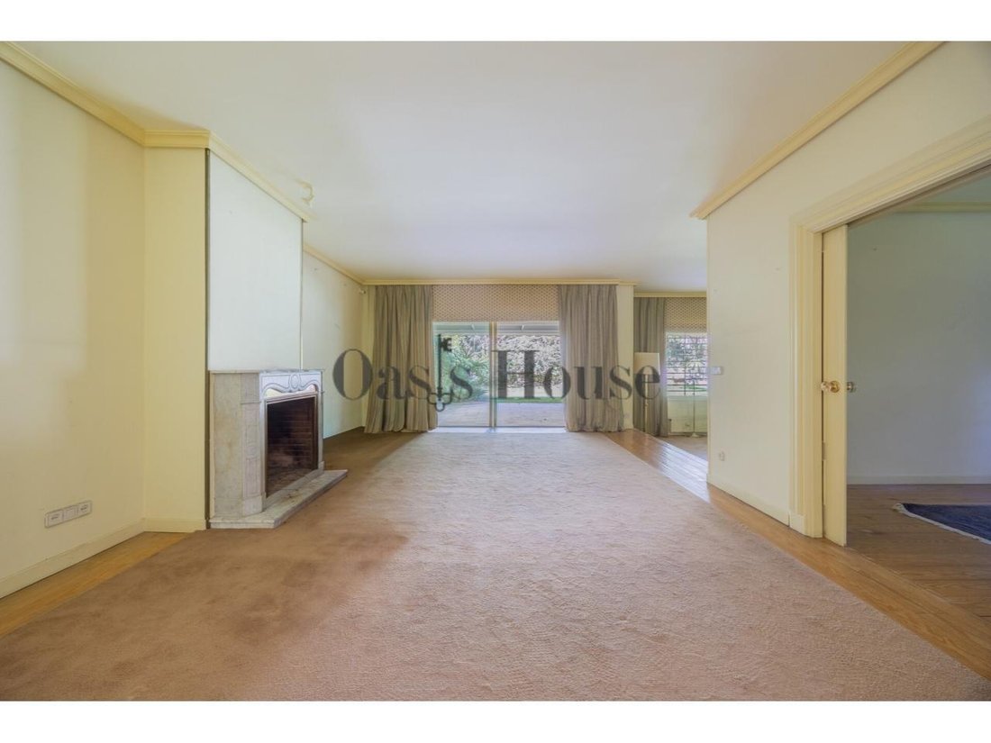 Chalet in Fuencarral-El Pardo, Madrid, Spain 2 - 18357142