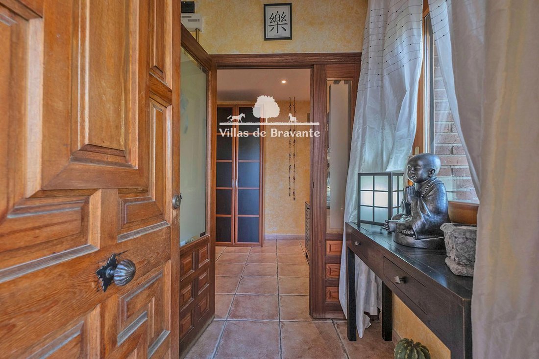 Chalet in Las Rozas de Madrid, Comunidad de Madrid, Spain 4 - 18357515