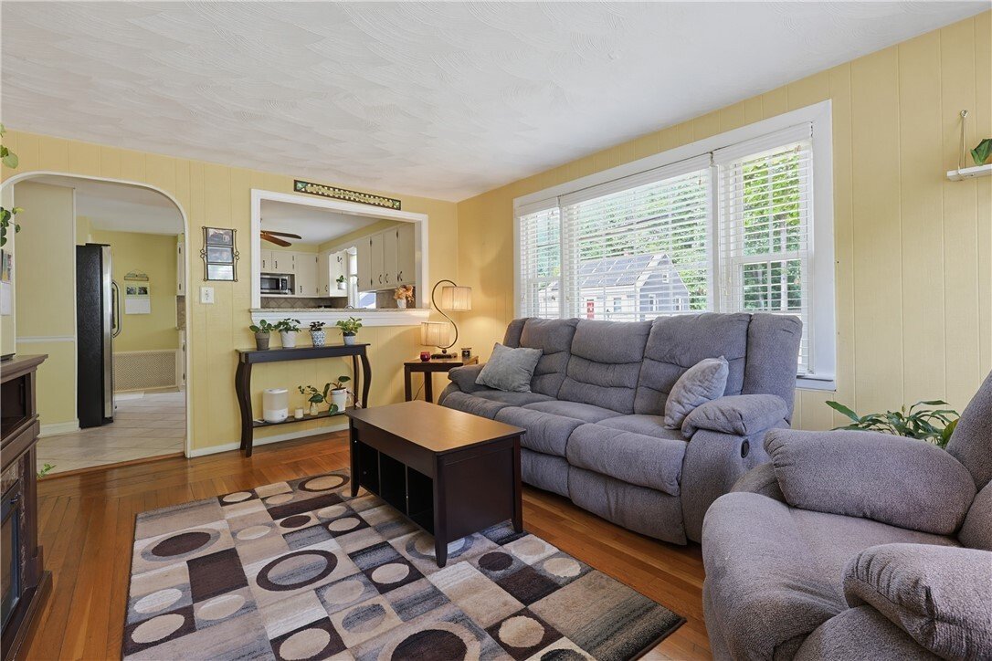 House in Cumberland, Rhode Island, United States 4 - 18357503