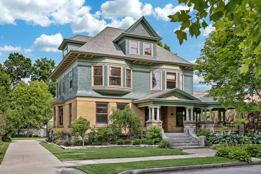 Saratoga Springs, New York, United States 1 - 18359128