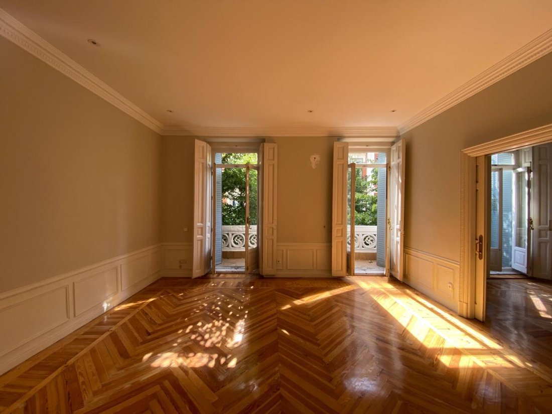 Apartment in Barrio Salamanca, Madrid, Spain 2 - 18358333