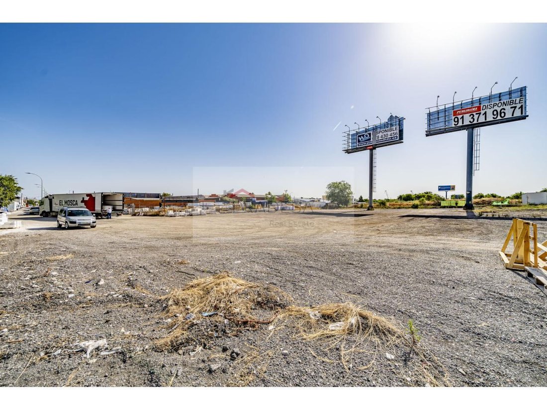 Land in Barajas, Madrid, Spain 3 - 18357096