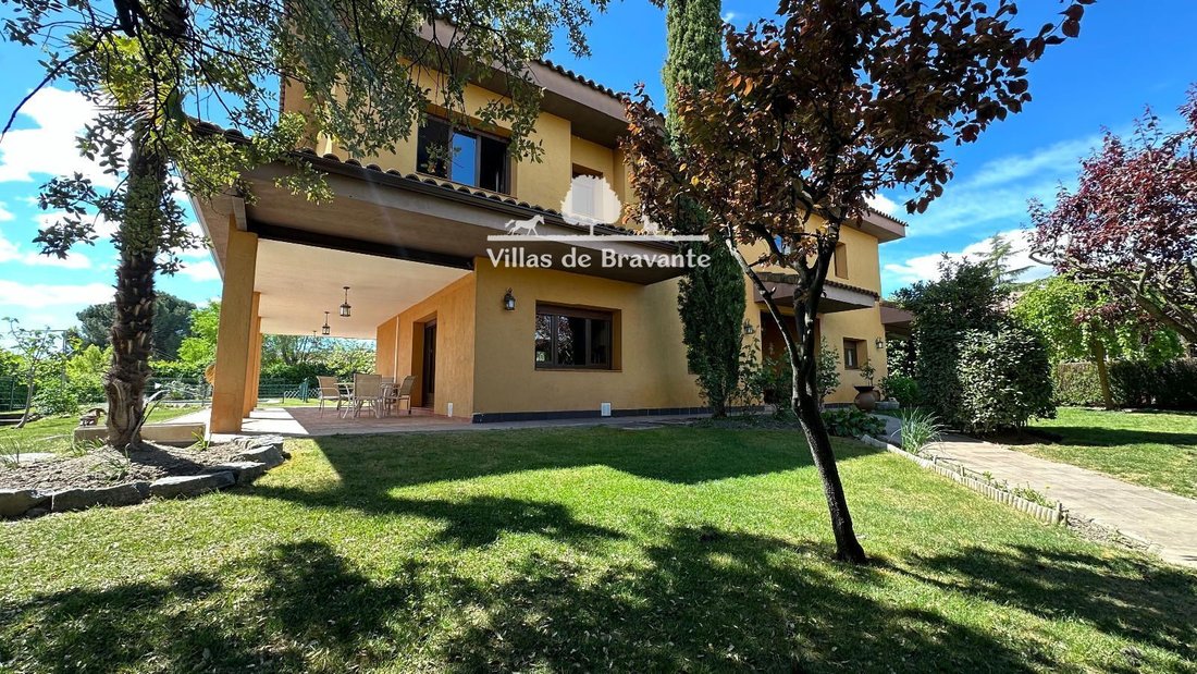 Chalet à Villanueva de la Cañada, Communauté de Madrid, Espagne 2 - 18357354