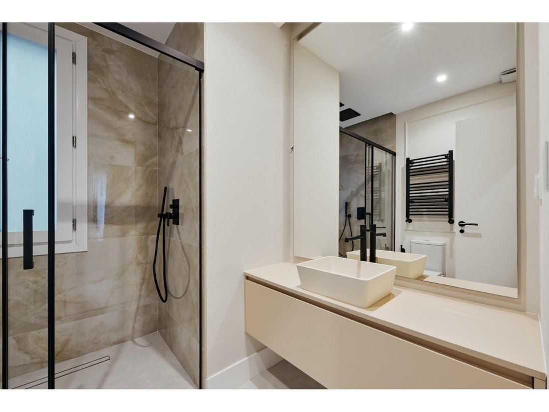 Apartment in Barrio Salamanca, Madrid, Spain 4 - 18357873