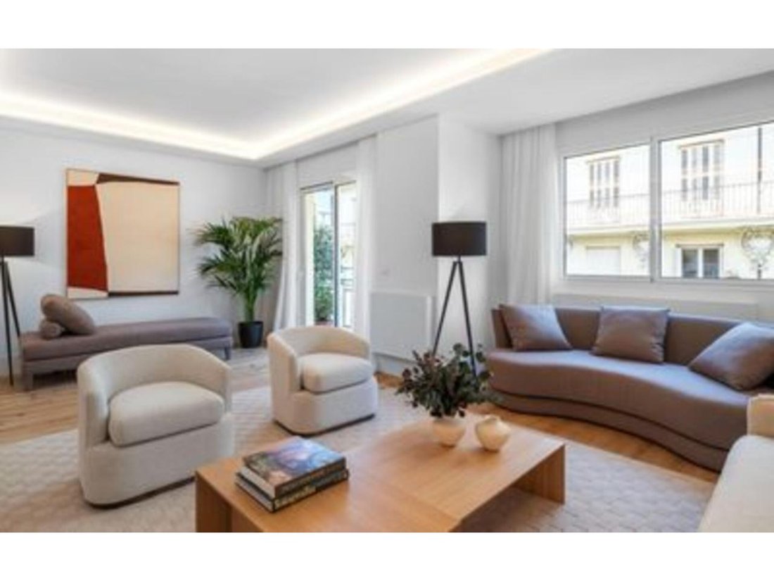 Apartment in Chamberi, Madrid, Spain 4 - 18357811