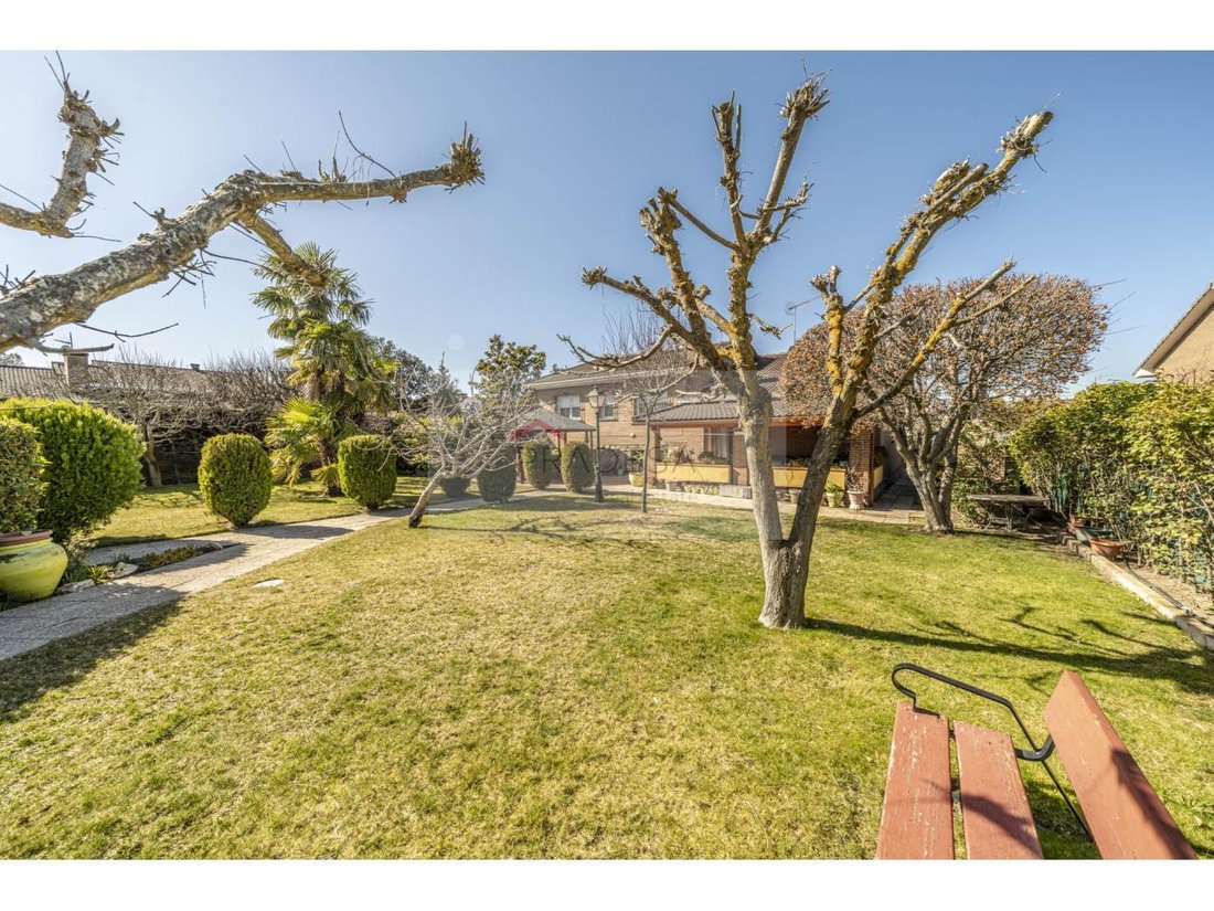 Chalet in Galapagar, Comunidad de Madrid, Spain 1 - 18357264
