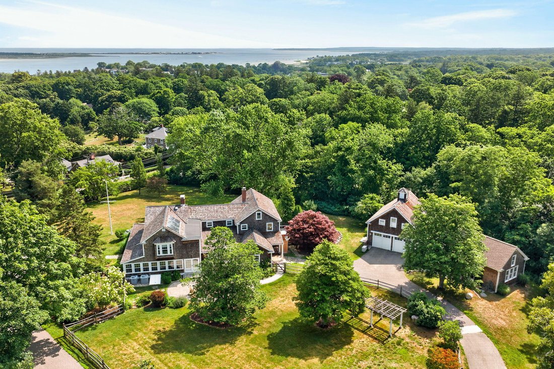 House in Barnstable, Massachusetts, United States 1 - 18359600