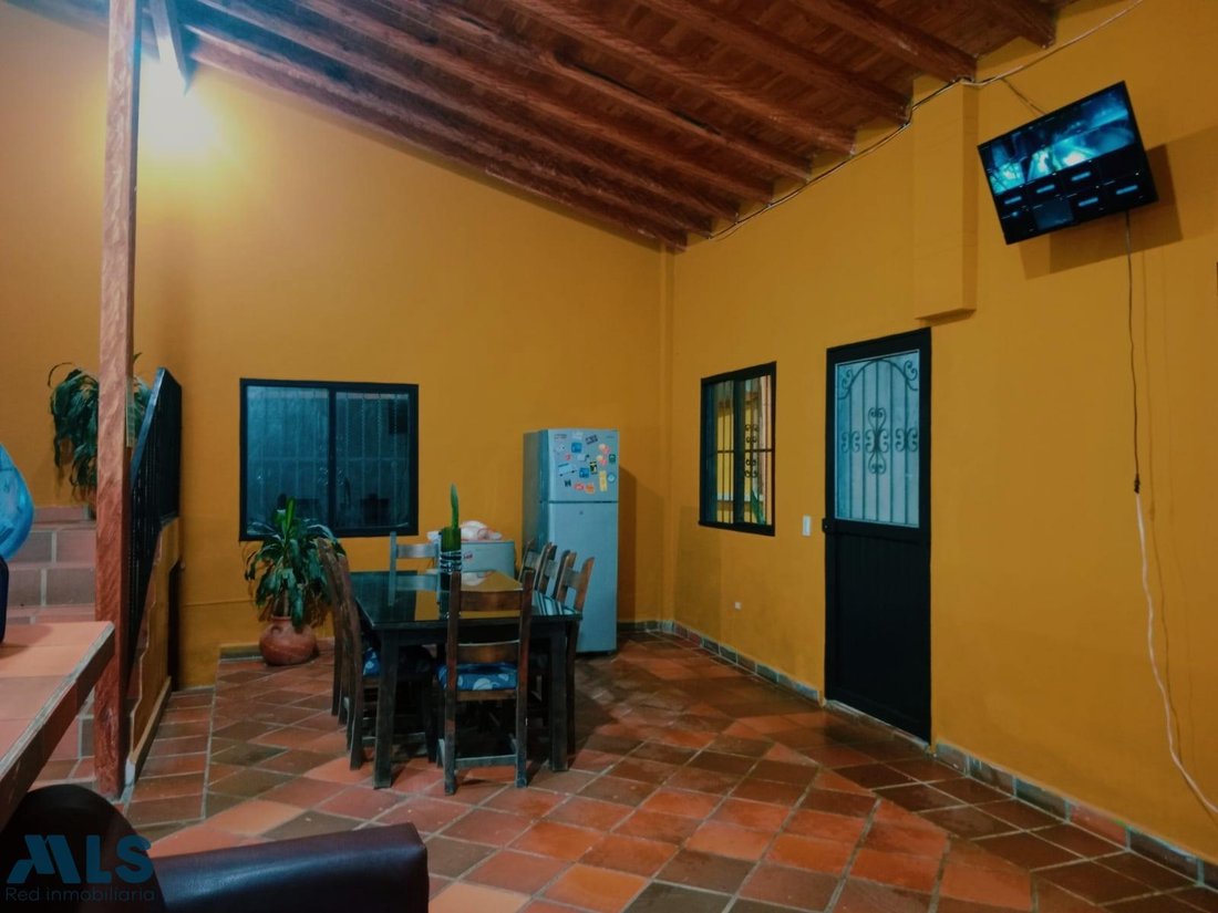 Finca in El Carmen, Carmen de Viboral, Colombia 5 - 18359356