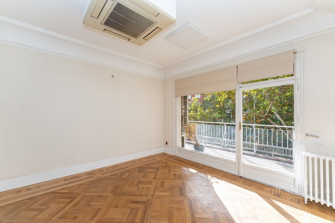 Apartment in Chamberi, Madrid, Spain 4 - 18359408