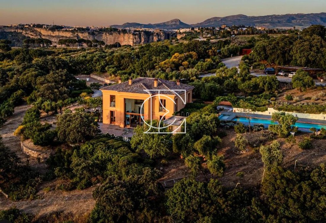 Villa in Ronda, Andalusia, Spain 1 - 18357359