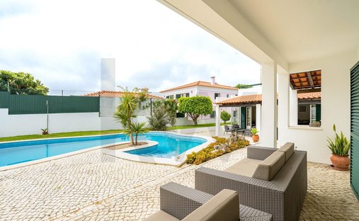 Townhouse in Sesimbra (Castelo), Setubal, Portugal 1