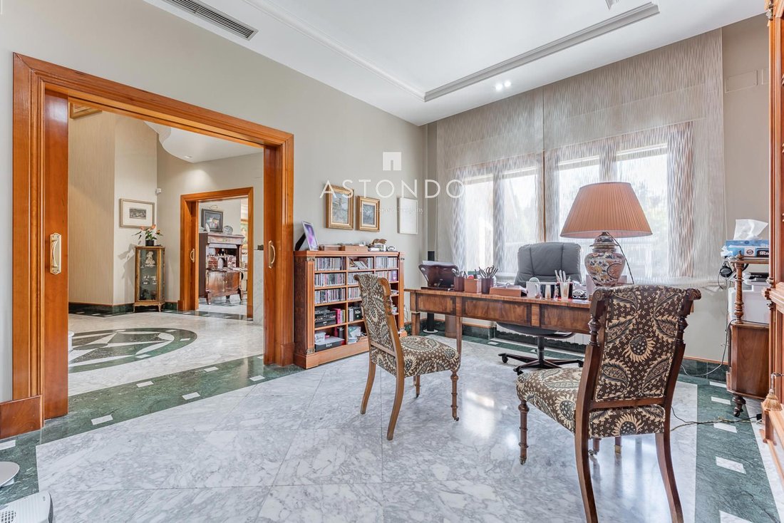 Chalet a Hortaleza, Madrid, Spagna 5 - 18358298