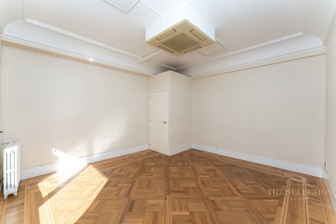 Apartment in Chamberi, Madrid, Spain 5 - 18359408