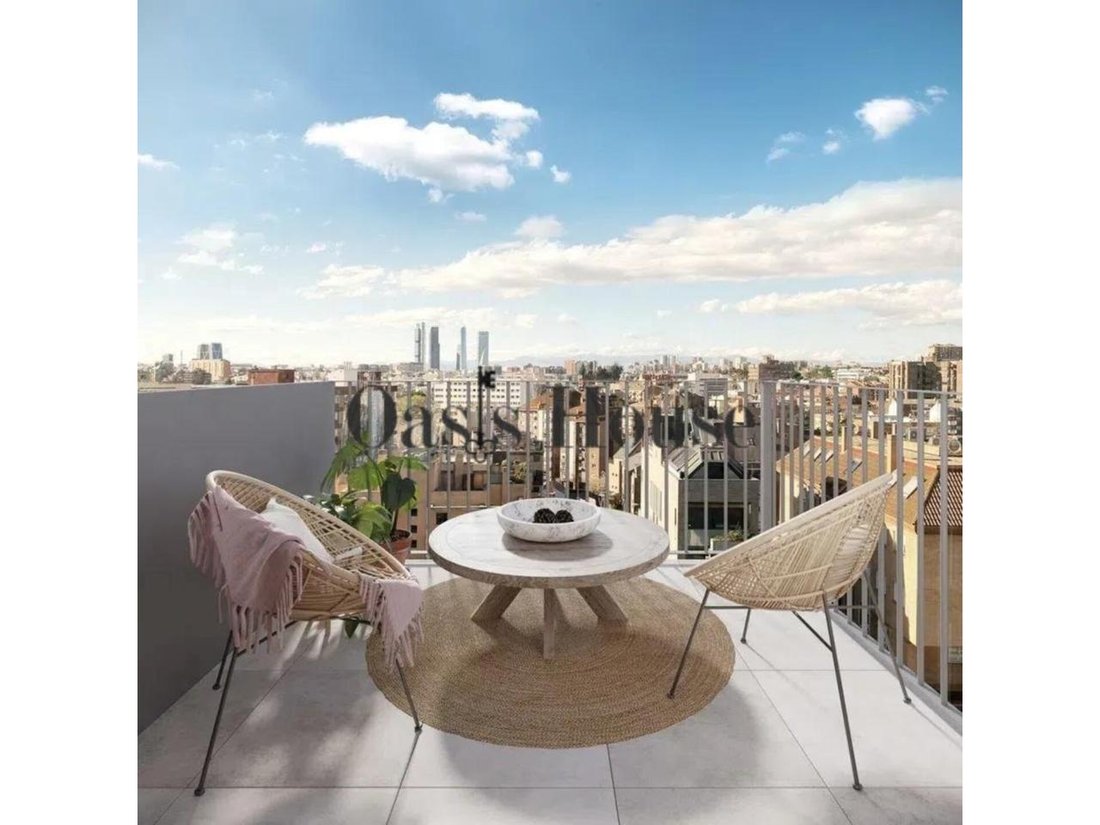 Apartment in Ciudad Lineal, Madrid, Spain 5 - 18359576