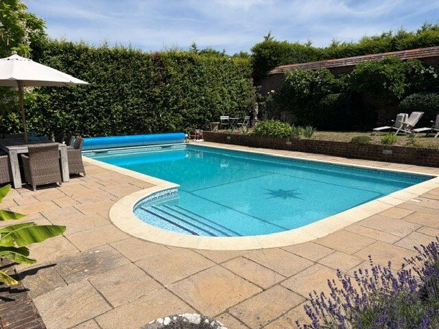 House in Wonersh, England 4 - 17435387