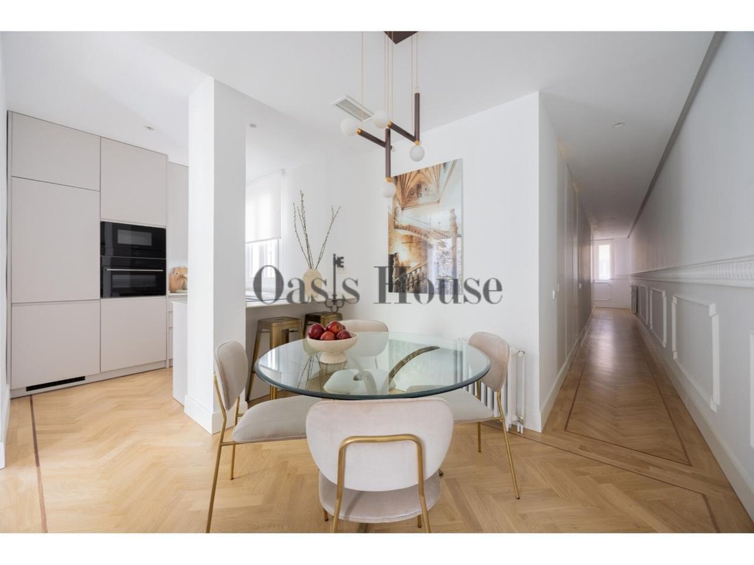 Apartment in Barrio Salamanca, Madrid, Spain 5 - 18359595