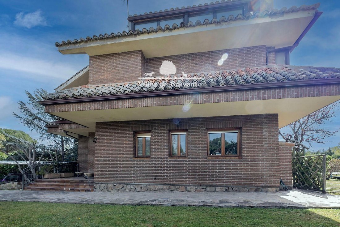 Chalet in Las Rozas de Madrid, Comunidad de Madrid, Spain 3 - 18357515