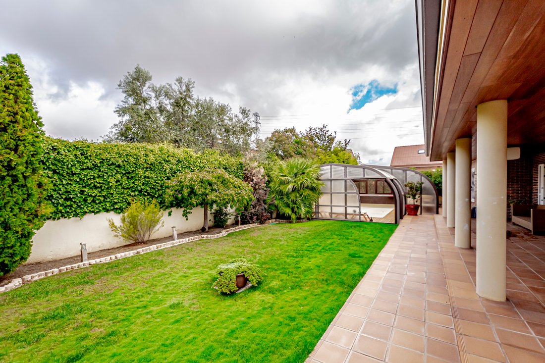 Chalet in Grinon, Comunidad de Madrid, Spain 5 - 18358626