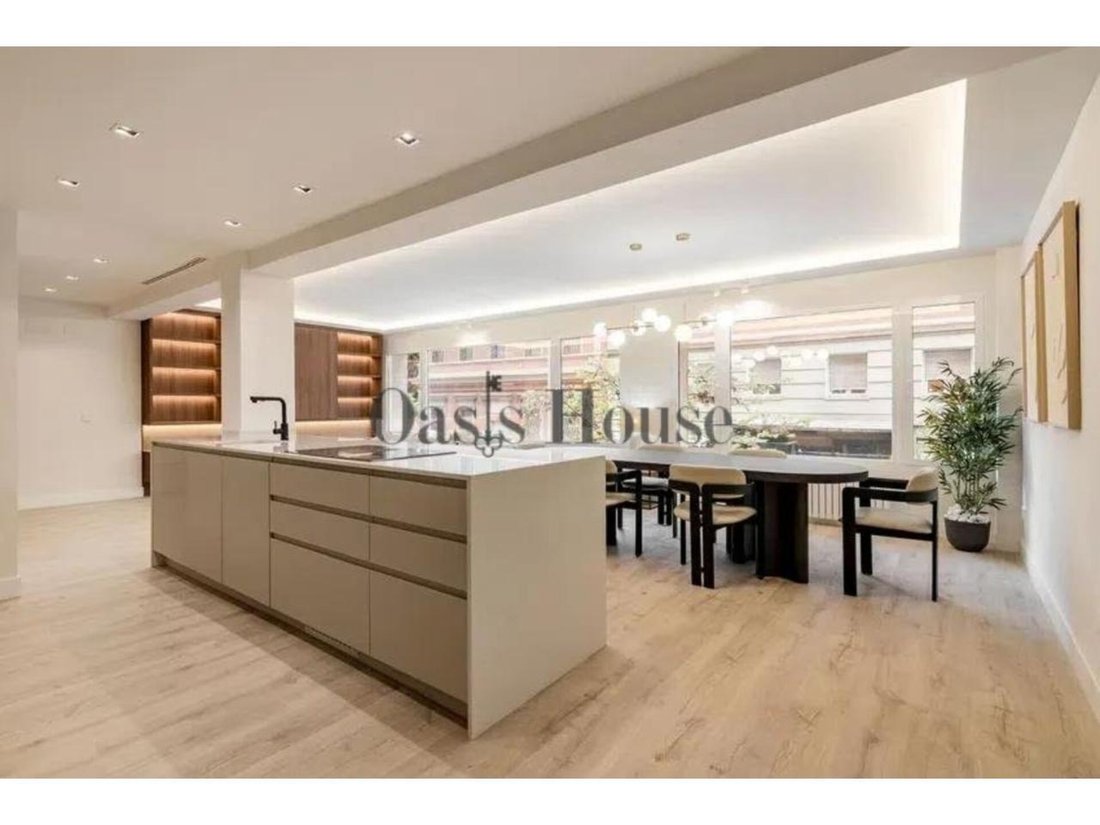 Apartment in Barrio Salamanca, Madrid, Spain 4 - 18359285
