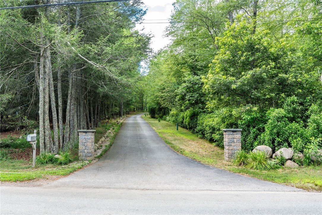 Hopkinton, Rhode Island, United States 5 - 18357546