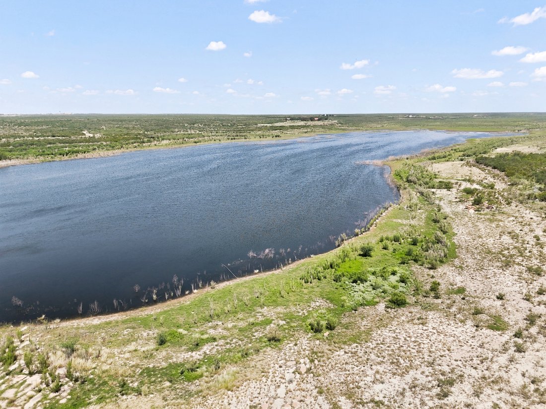 Farm Ranch in Eagle Pass, Texas, United States 2 - 18359622