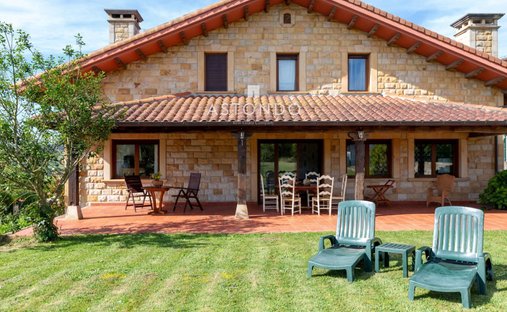 Casa a Ajo, Bareyo, Cantabria 1