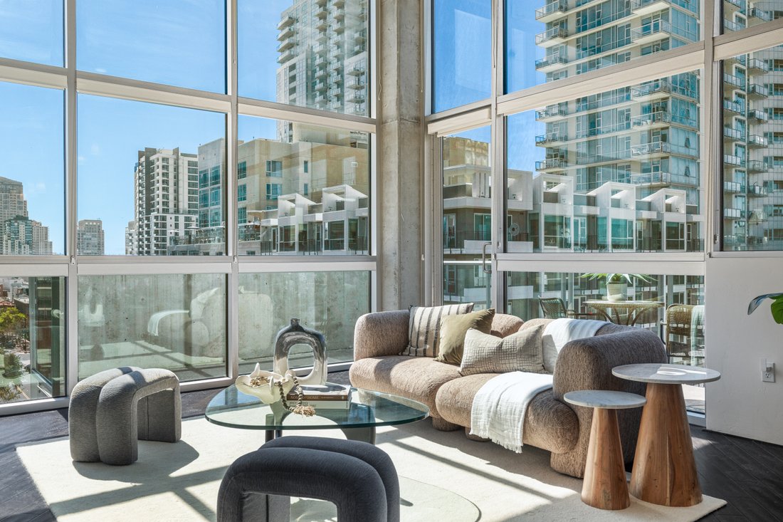Condo in San Diego, California, United States 1 - 18359096