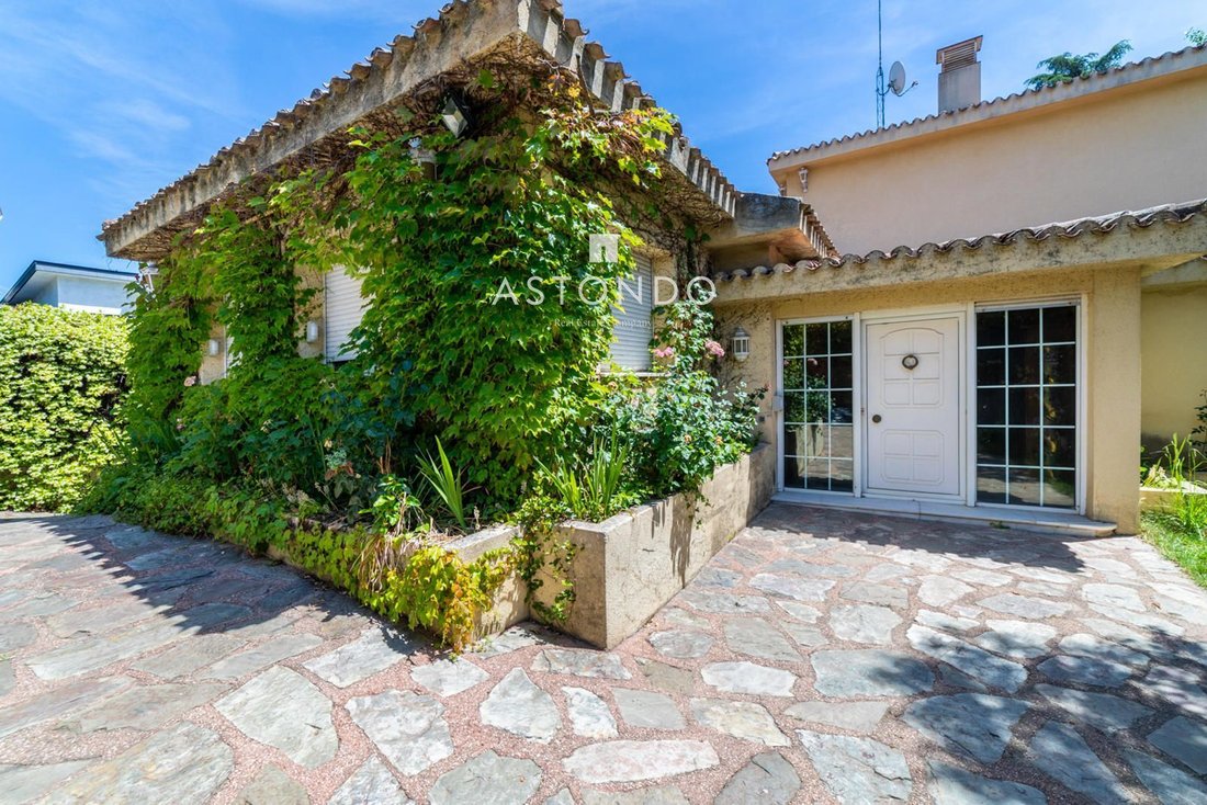 Chalet a Hortaleza, Madrid, Spagna 1 - 18357505