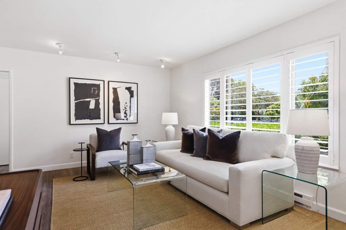 Condo in San Carlos, California, United States 3 - 18359118