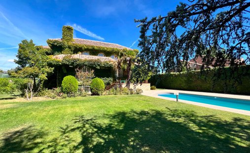 Chalet in Villanueva de la Canada, Comunidad de Madrid, Spain 1