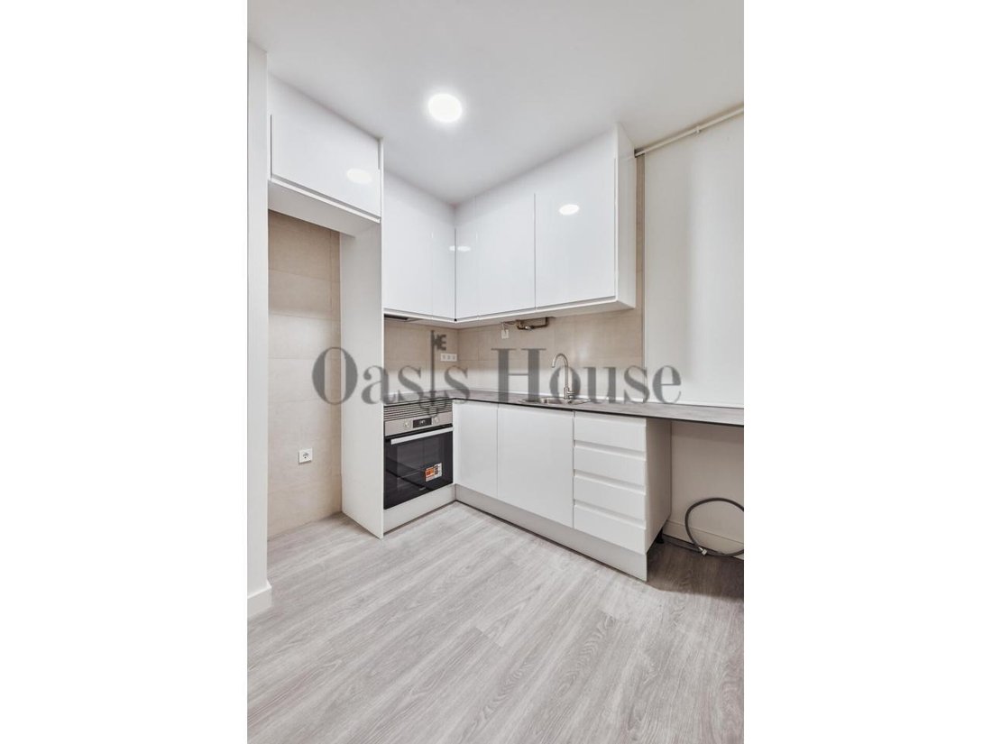 Apartment in Chamberi, Madrid, Spain 5 - 18358258