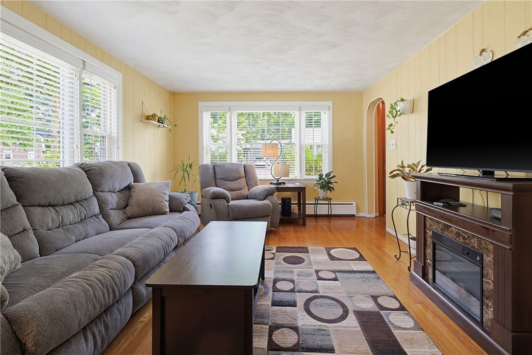 House in Cumberland, Rhode Island, United States 2 - 18357503