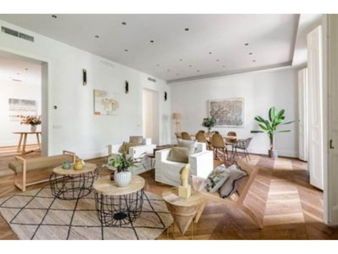 Apartment in Chamberi, Madrid, Spain 5 - 18358064