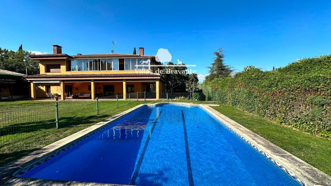 Chalet à Villanueva de la Cañada, Communauté de Madrid, Espagne 1 - 18357354