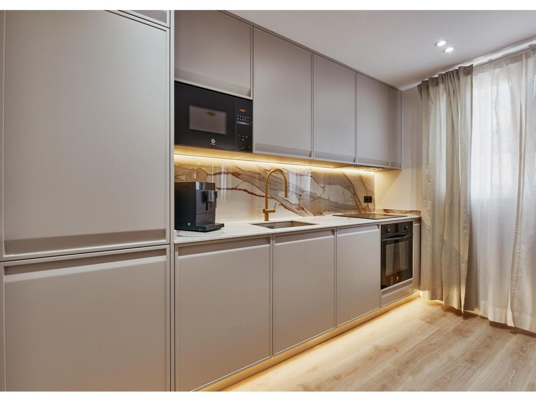 Apartment in Centro, Madrid, Spain 4 - 18357928