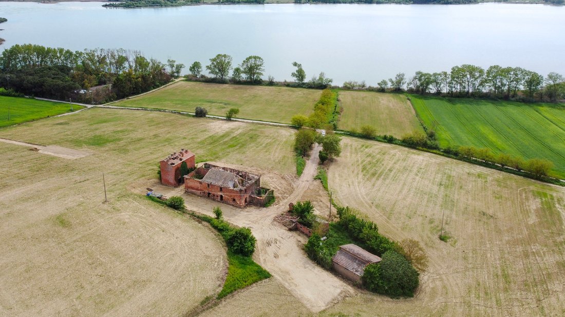 Country House in Castiglione del Lago, Umbria, Italy 4 - 18357336