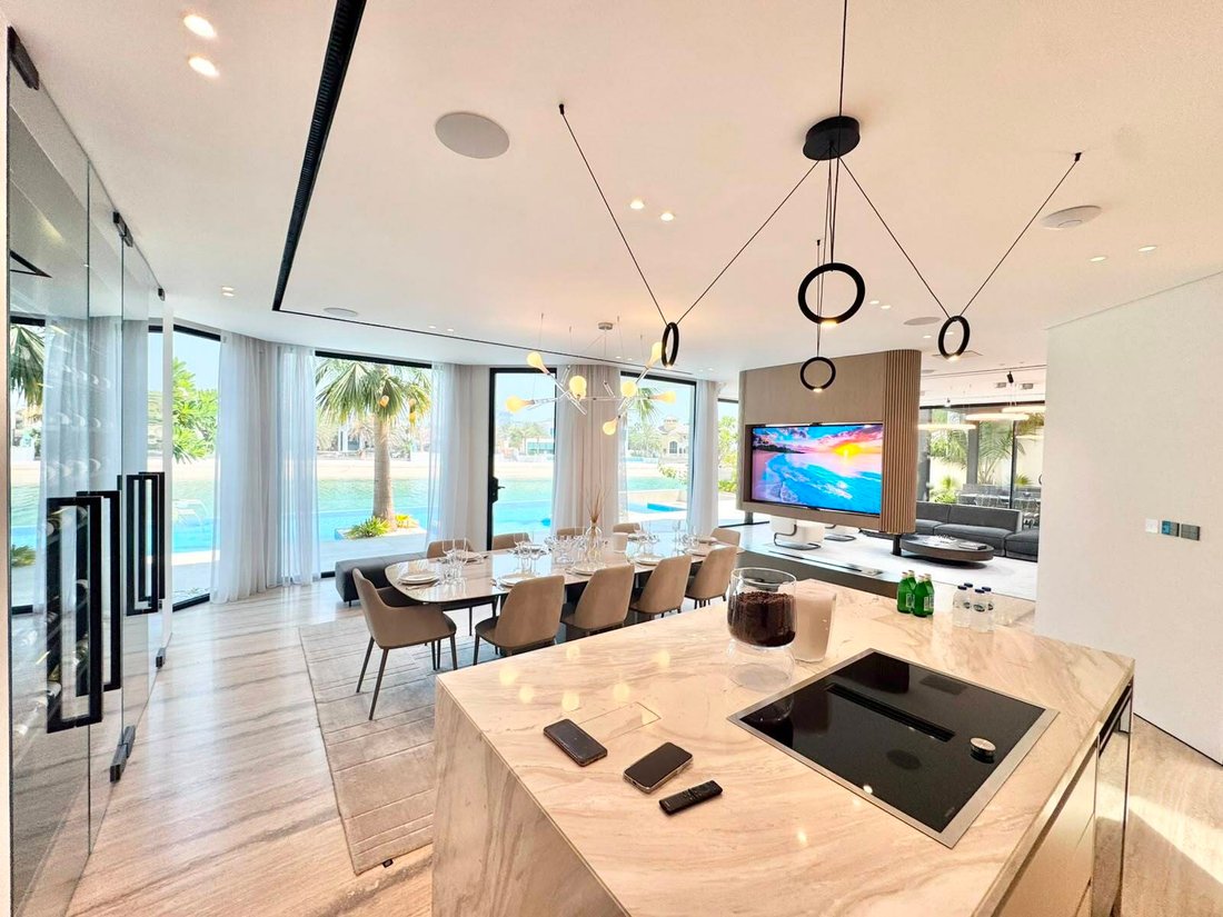 Villa in Palm Jumeirah, Dubai, United Arab Emirates 2 - 18356815
