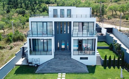 House in Tbilisi, Tbilisi, Georgia 1