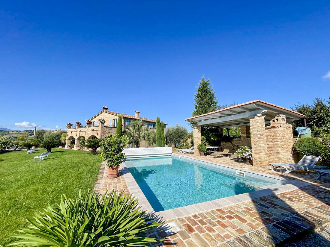 Villa in Falerone, Marche, Italy 5 - 18359833