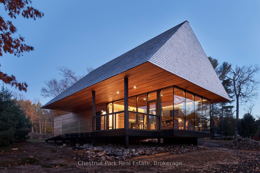 Lake of Bays, Ontario, Canada 1 - 18360028