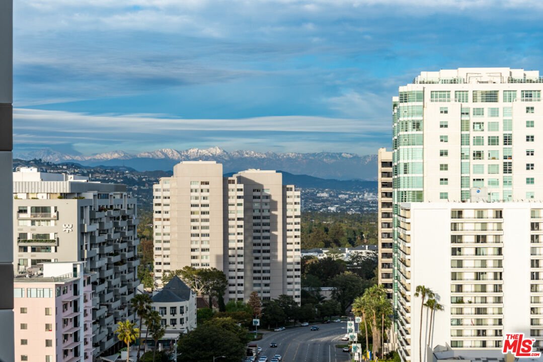 Condo in Los Angeles, California, United States 4 - 18360217