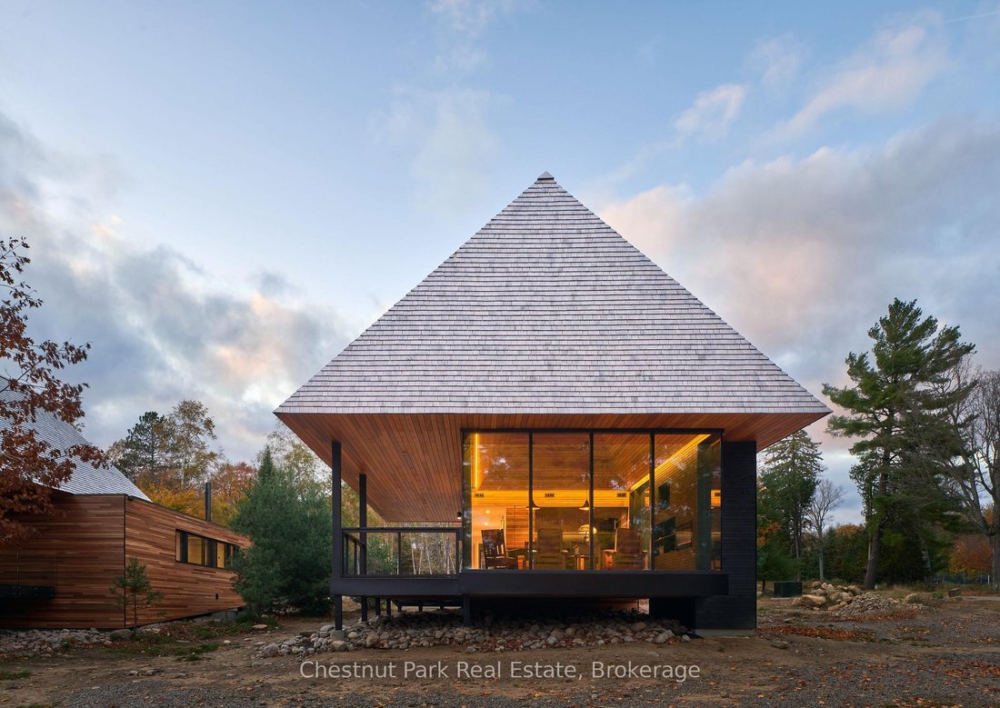 Lake of Bays, Ontario, Canada 2 - 18360028
