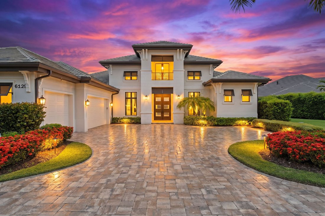House in Naples, Florida, United States 3 - 18359858