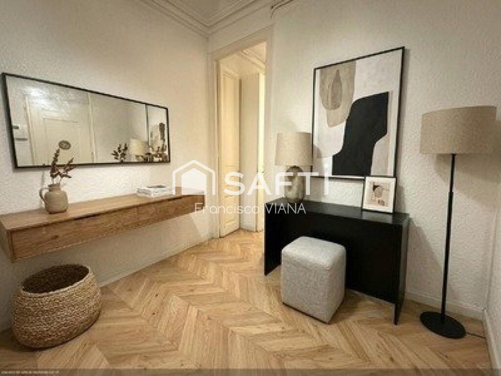 Apartment in Eixample, Barcelona, Spain 2 - 18360244