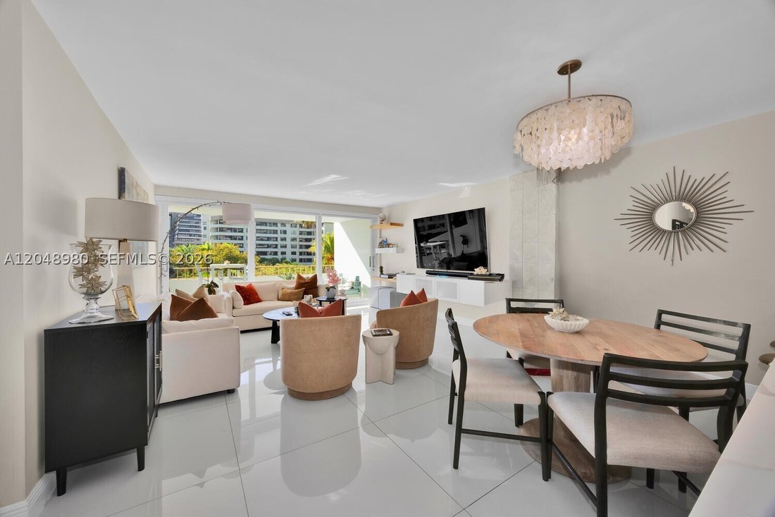 Condo in Key Biscayne, Florida, United States 4 - 18360017