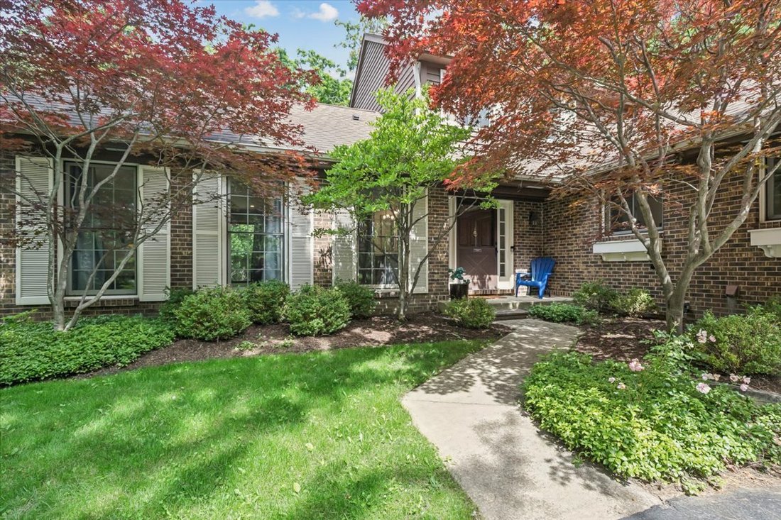 House in Lake Bluff, Illinois, United States 2 - 18360128