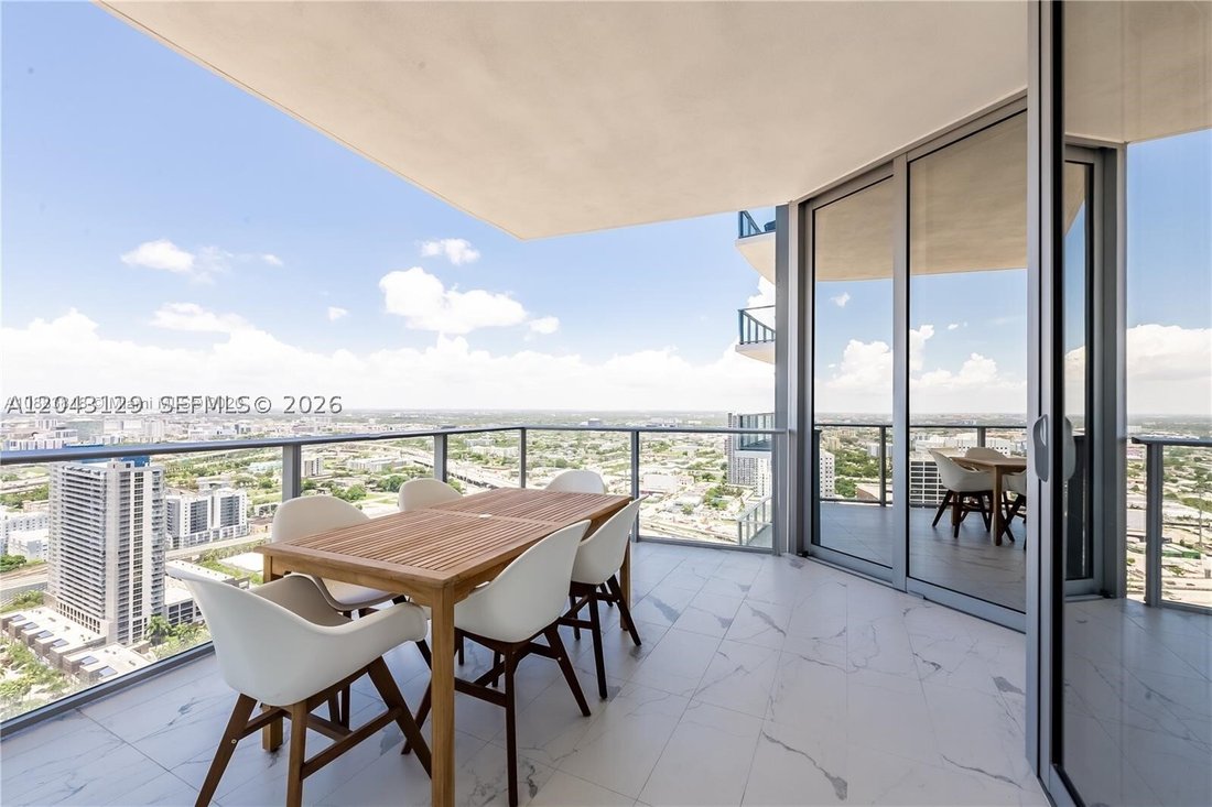 Condo in Miami, Florida, United States 3 - 18360093