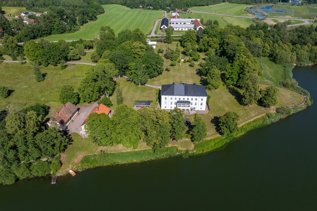 Estate in Norsholm, Östergötland County, Sweden 4 - 18360069