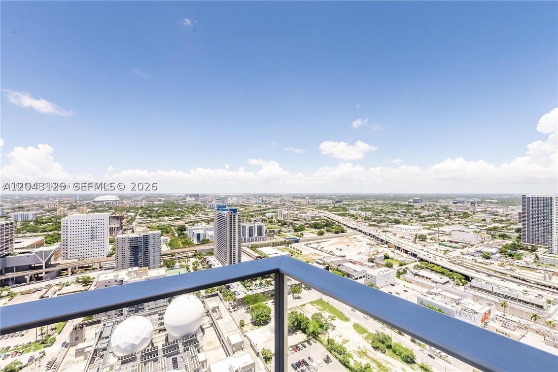 Condo in Miami, Florida, United States 5 - 18360093