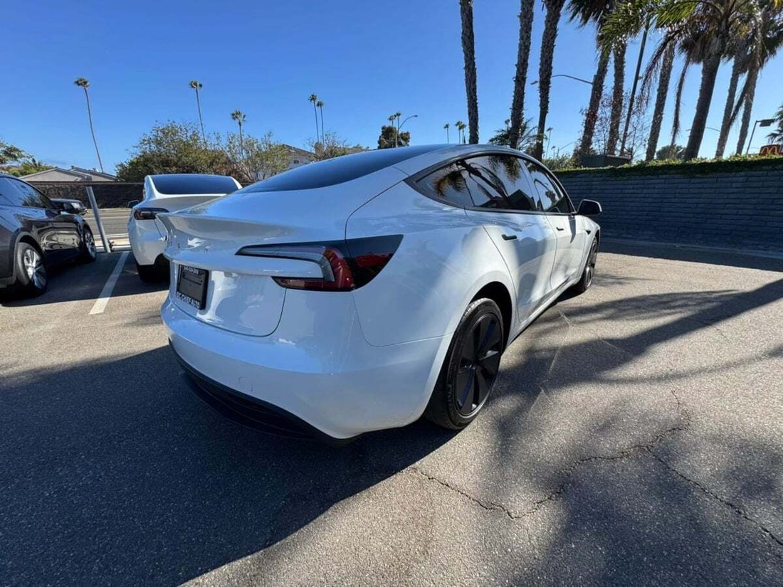 Sedan in Newport Beach, CA, United States 5 - 18291088
